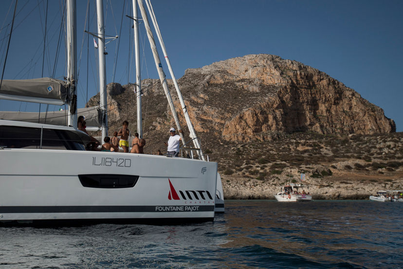Fountaine Pajot 40 Lipara (Ac+Gen+Wm)