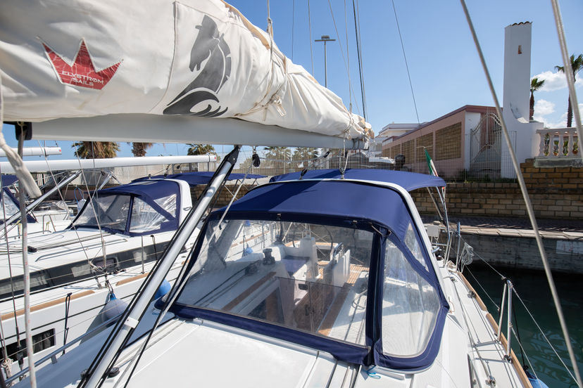 Beneteau OCEANIS 35.1 Levante - Standard line