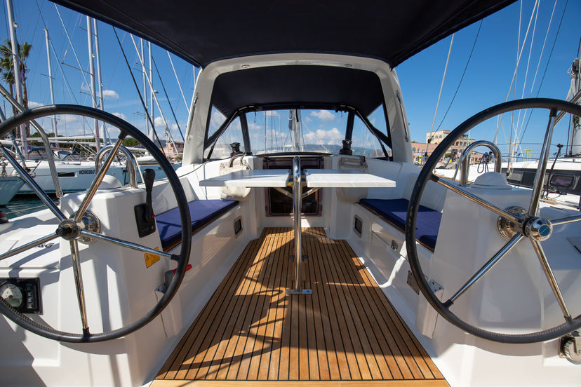 Beneteau OCEANIS 35.1 Levante - Standard line