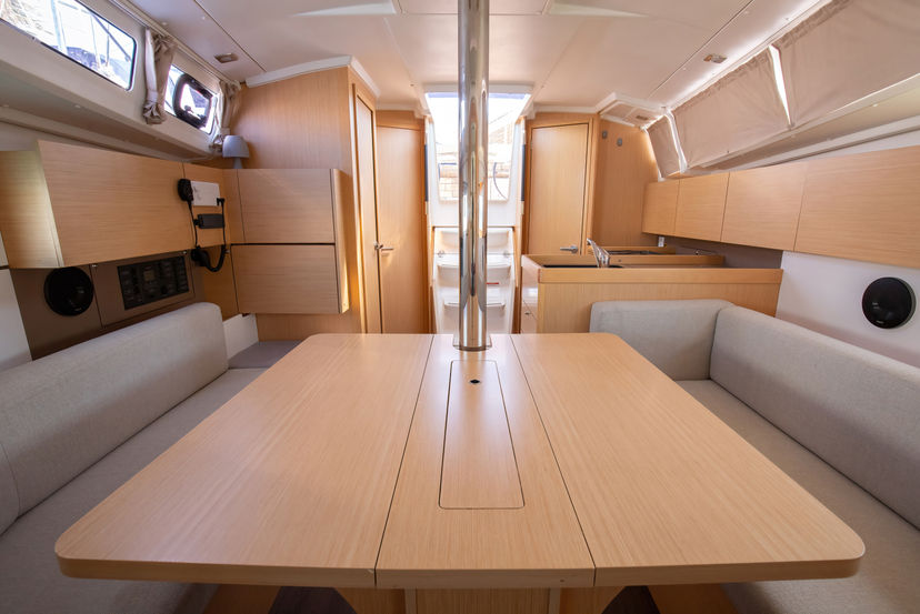 Beneteau OCEANIS 35.1 Levante - Standard line