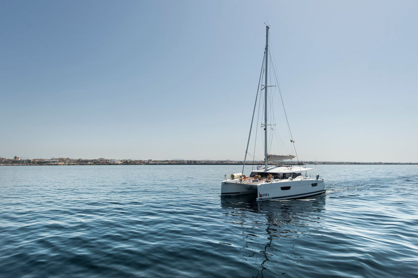 Fountaine Pajot 42 Astrea 