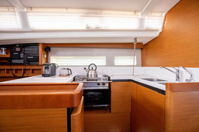 Jeanneau 40 Magics - Standard line
