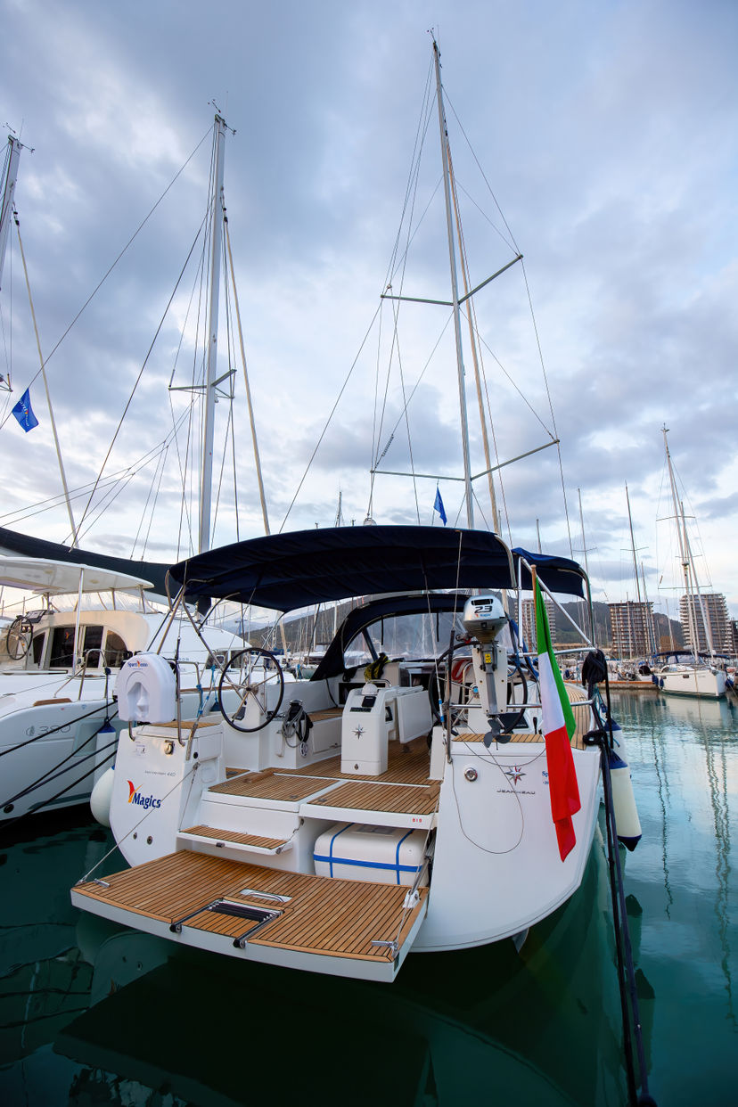 Jeanneau 40 Magics - Standard line