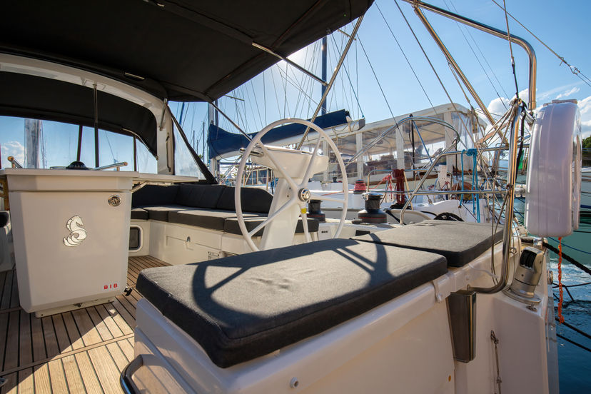 Beneteau OCEANIS 51.1 Olimpia - Comfort line