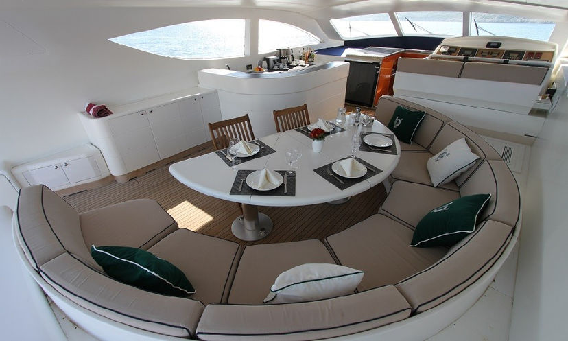 Mangusta Mangusta 107 ft. 4 kabin