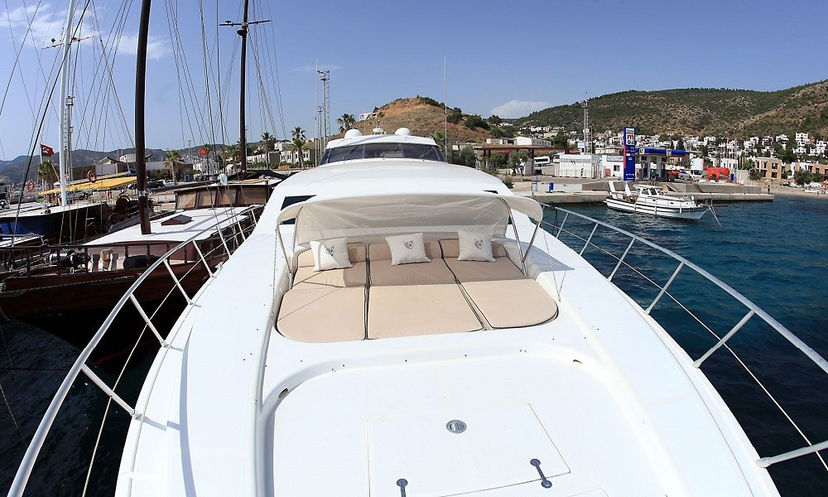 Mangusta Mangusta 107 ft. 4 kabin