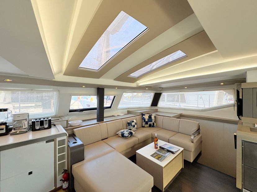 Fountaine Pajot 45 Ogibni
