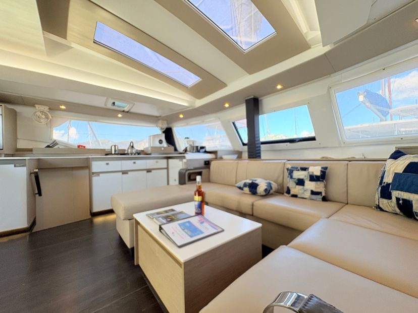 Fountaine Pajot 45 Ogibni