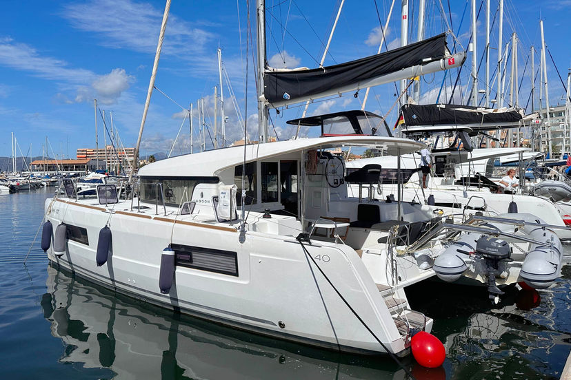 Lagoon 40 Sunrise