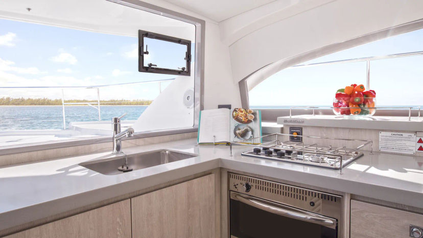 Leopard Catamarans 43 PC MARINA