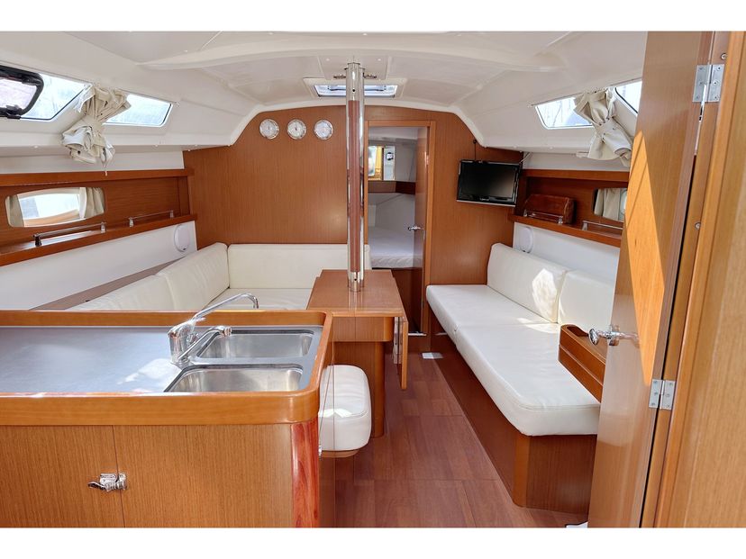 Beneteau OCEANIS 34 LL Skyhawk