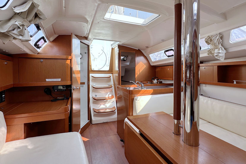 Beneteau OCEANIS 34 LL Skyhawk