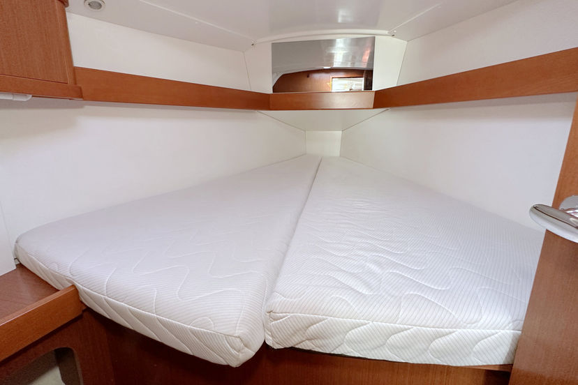 Beneteau OCEANIS 34 LL Skyhawk