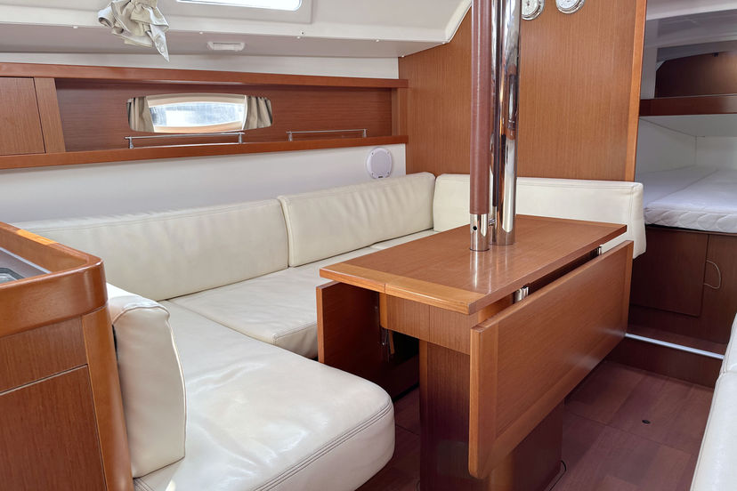 Beneteau OCEANIS 34 LL Skyhawk
