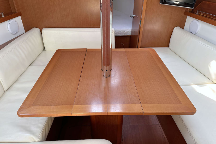 Beneteau OCEANIS 34 LL Skyhawk