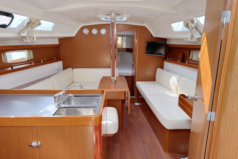 Beneteau OCEANIS 34 LL Skyhawk