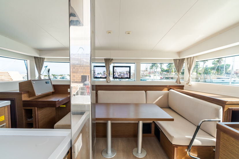 Lagoon 40 Nereo - Standard line