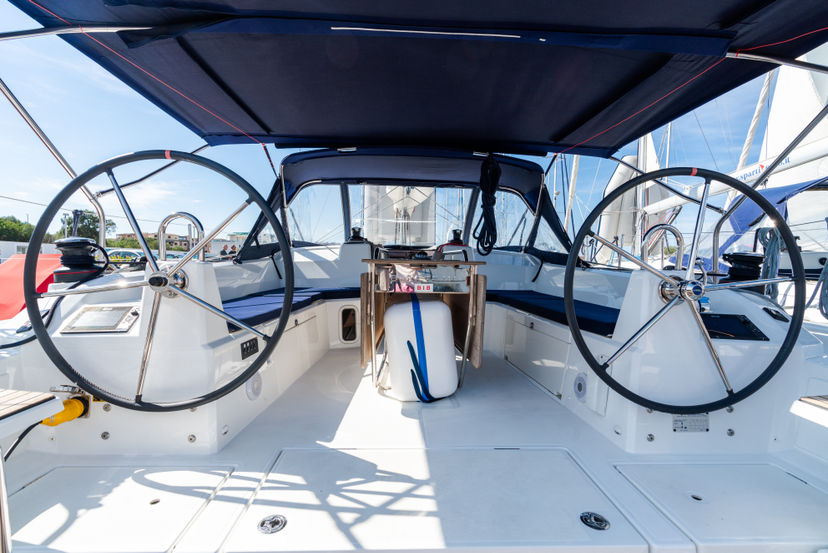 Beneteau 40 Oneiros - Comfort line