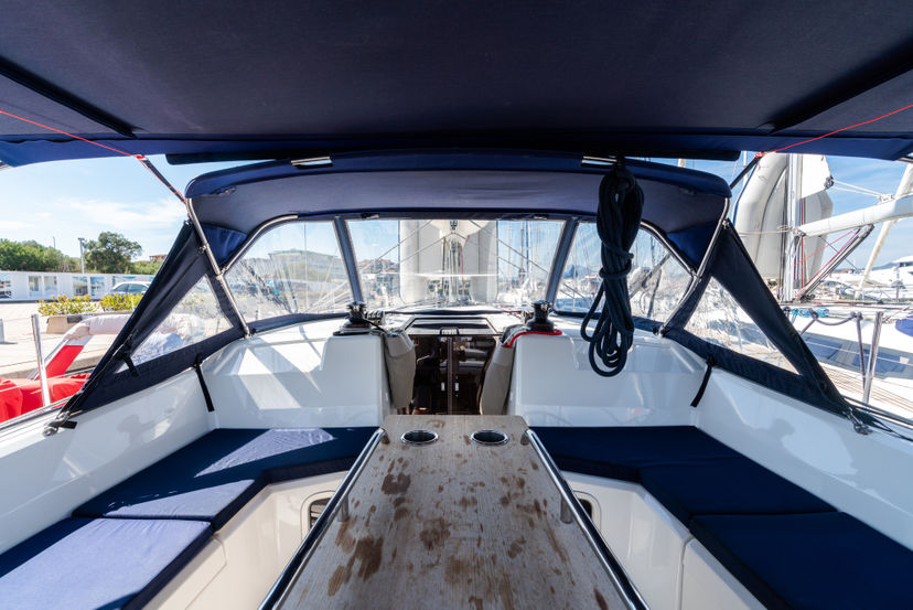 Beneteau 40 Oneiros - Comfort line