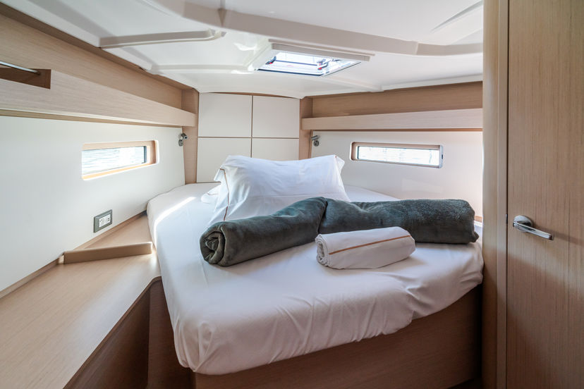 Beneteau 40 Oneiros - Comfort line