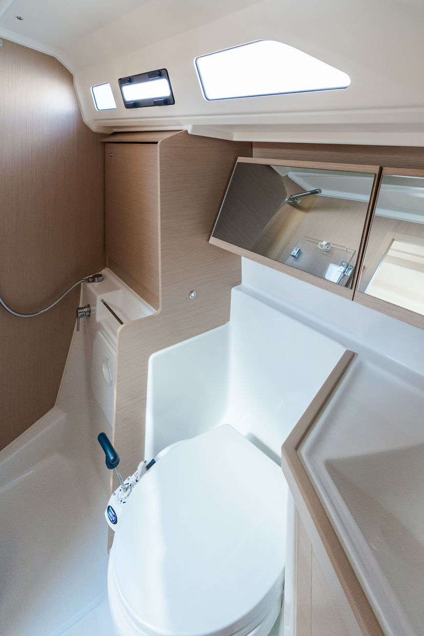 Beneteau 40 Oneiros - Comfort line