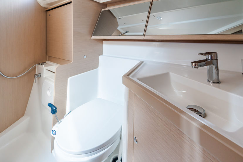 Beneteau 40 Oneiros - Comfort line