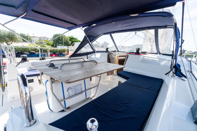 Beneteau 40 Oneiros - Comfort line