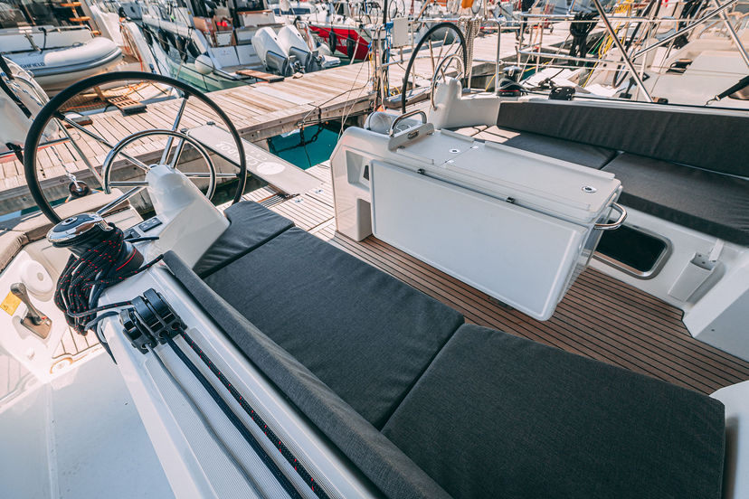 Jeanneau 410 Purr