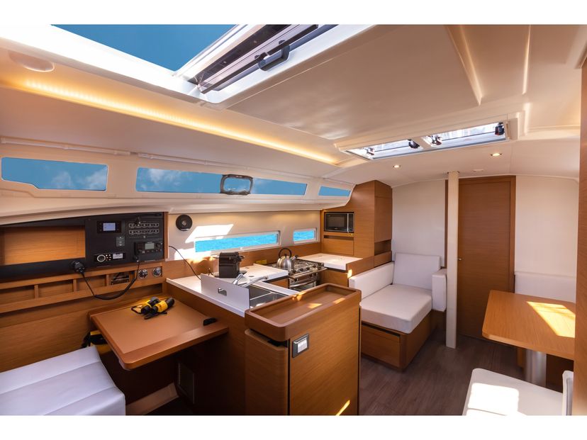 Jeanneau 410 Teti - Standard line