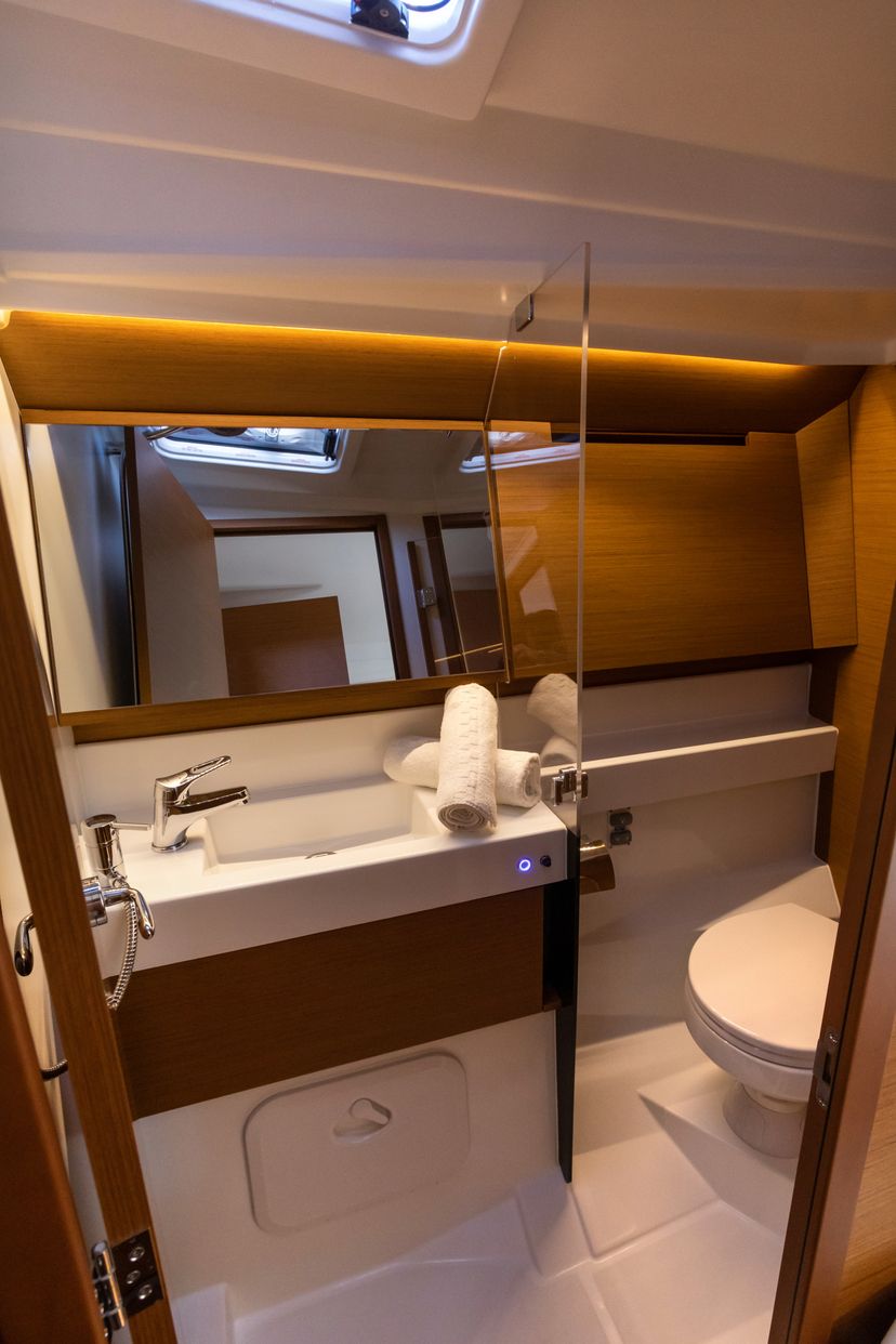 Jeanneau 410 Teti - Standard line