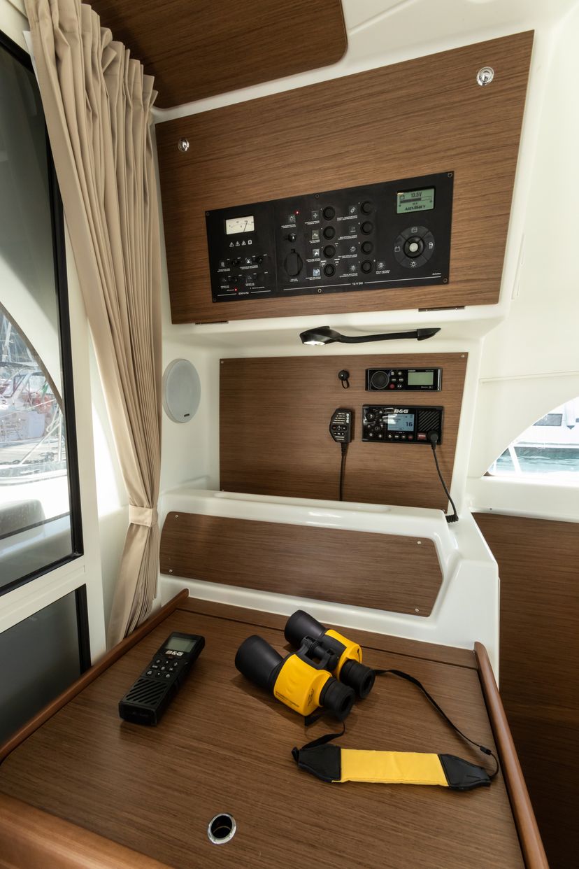 Lagoon 38 Ploto - Standard line