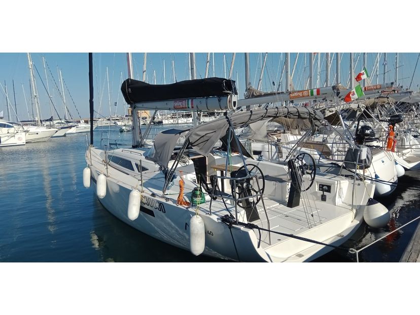 More Boats 40 Black Widow