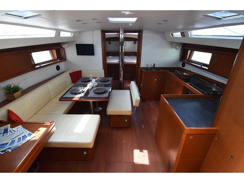Beneteau OCEANIS 48 Butterfly (A/C - Generator - 12 pax)