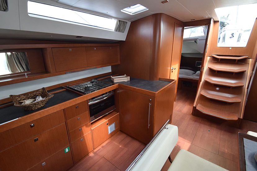 Beneteau OCEANIS 48 Butterfly (A/C - Generator - 12 pax)