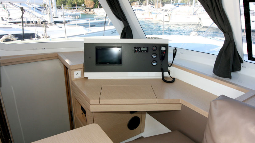 Fountaine Pajot 40 Leon