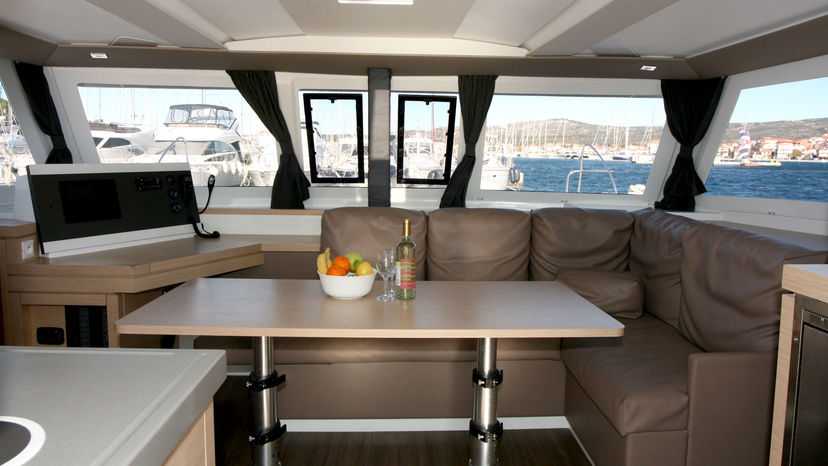 Fountaine Pajot 40 Leon
