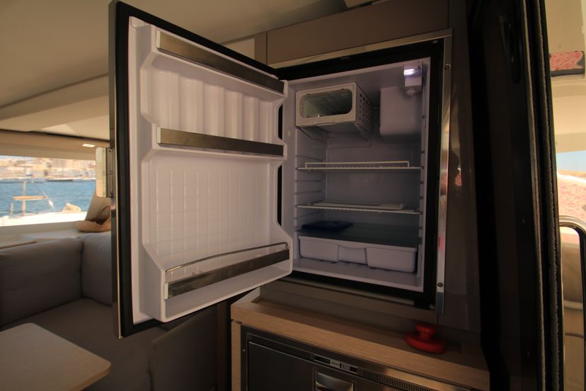 Fountaine Pajot 40 Lipara (Ac+Gen+Wm)