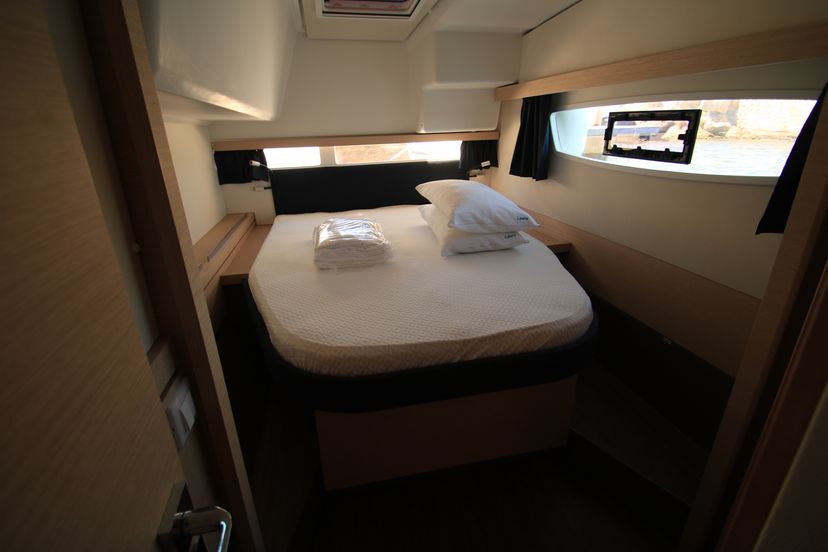 Fountaine Pajot 40 Lipara (Ac+Gen+Wm)