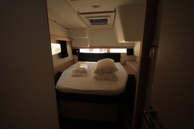 Fountaine Pajot 40 Lipara (Ac+Gen+Wm)