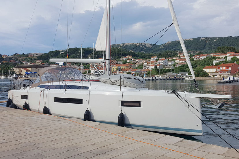 Jeanneau 410 Lara