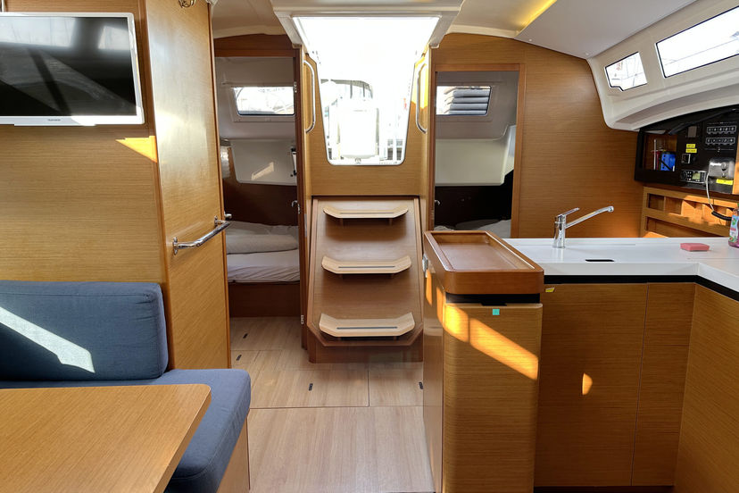 Jeanneau 410 Lara
