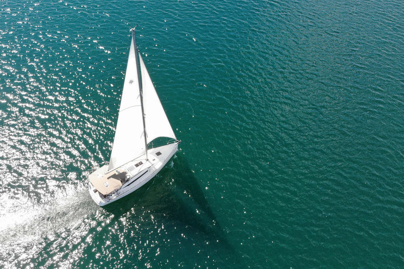 Jeanneau 41 Happy Welcome