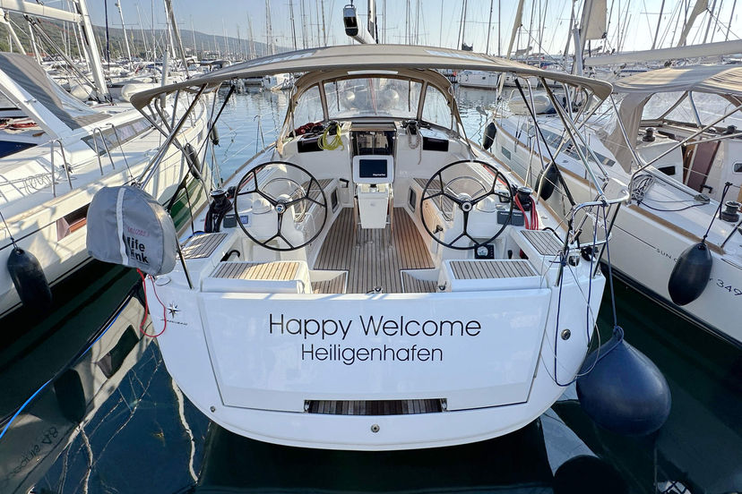 Jeanneau 41 Happy Welcome