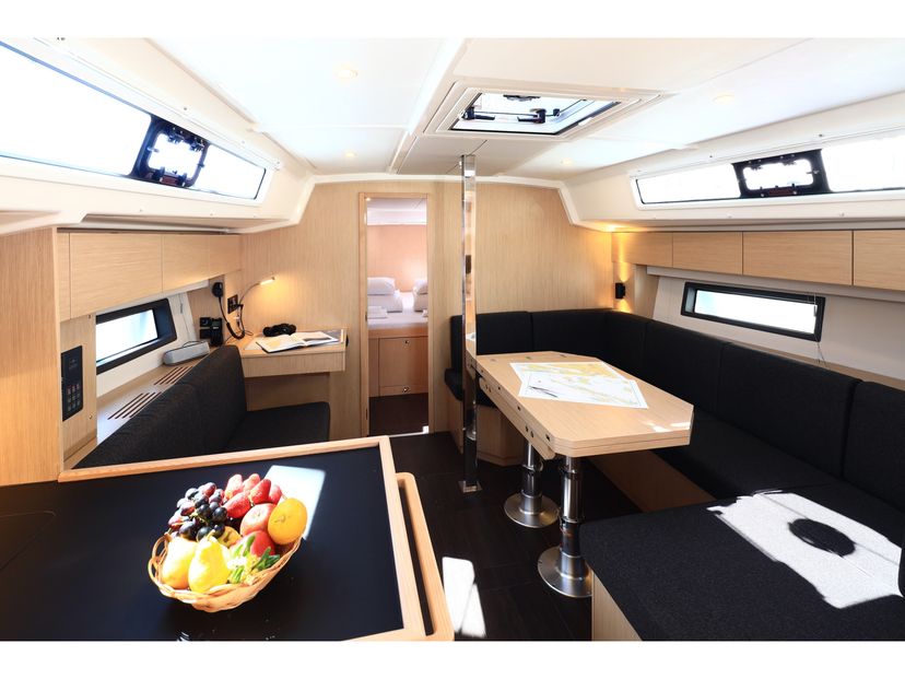 Bavaria Yachtbau C42 Larus One