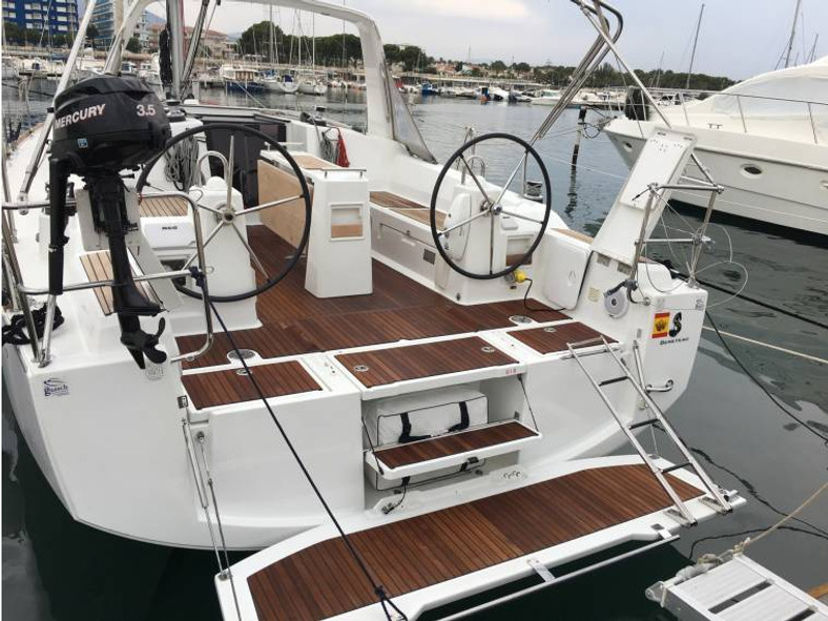 Beneteau 38 Lisis