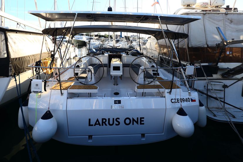 Bavaria Yachtbau C42 Larus One