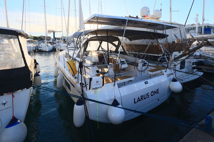 Bavaria Yachtbau C42 Larus One