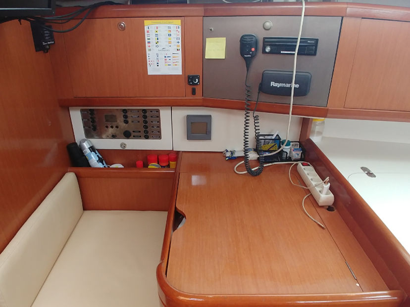 Beneteau 40 Sapphire