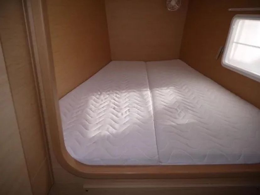 Lagoon 38 Beluga