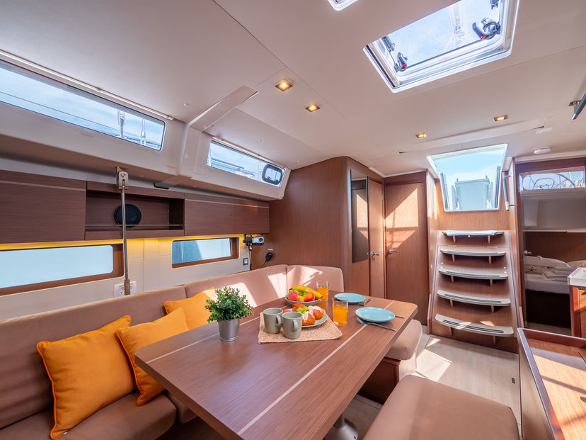 Beneteau OCEANIS 46.1 AMORINO